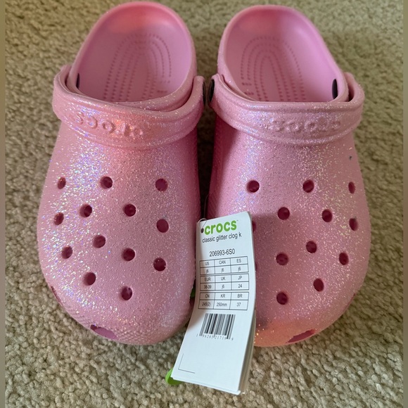 CROCS Other - CROCS Kids Glitter Clog - Sparkling Pink NWT J6